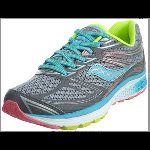 Saucony Kids Guide 9 sneakers gray and aqua size 3